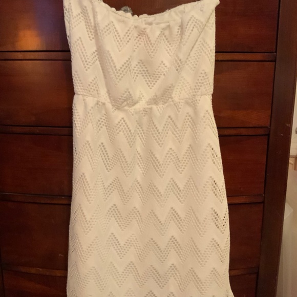 Lilly Pulitzer dress - Picture 2 of 4